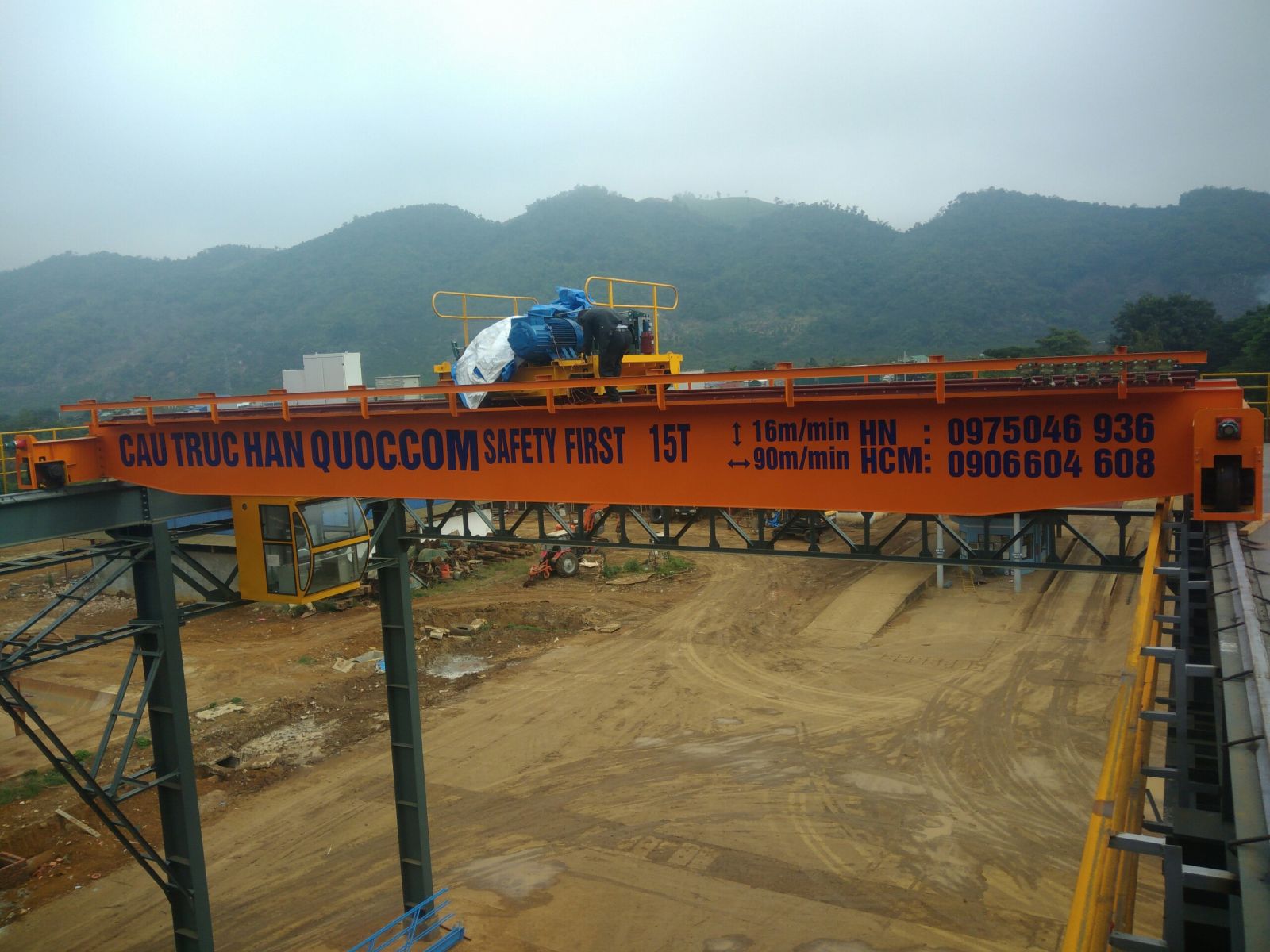 Lắp đặt dây chuyền cầu trục chế độ làm việc nặng Fem 5m 24/24h nhà máy mía đường Sơn La